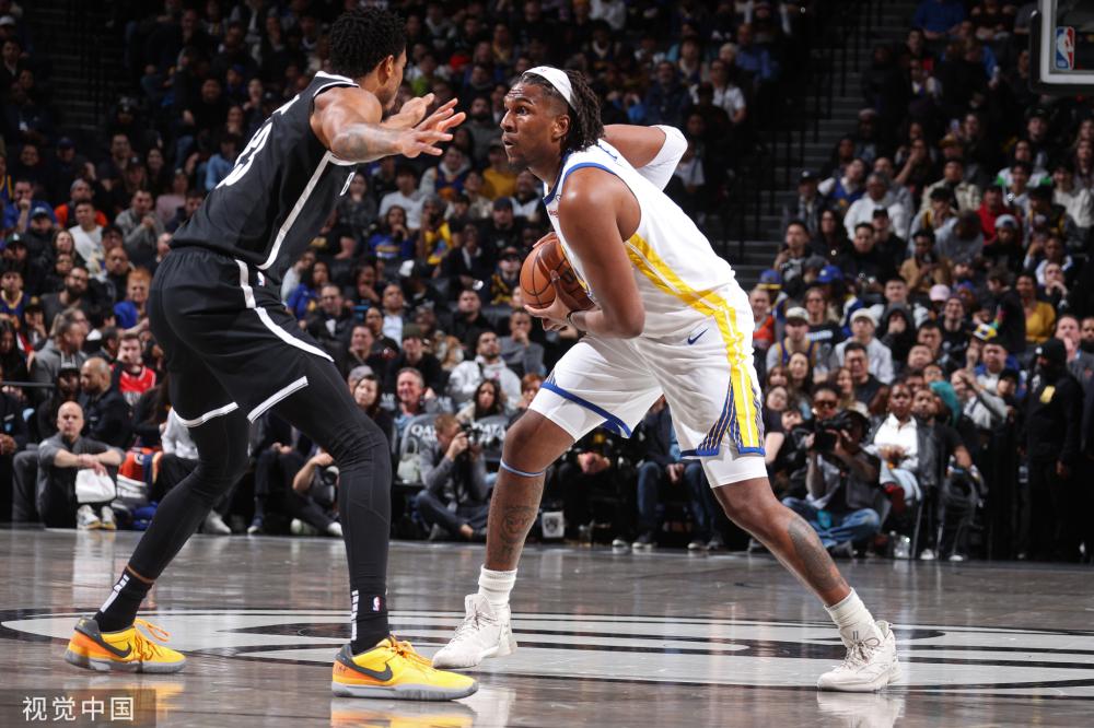 这些场地的 这些场地的